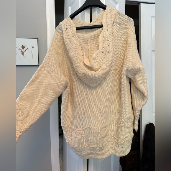 Roberta Freymann Vintage Heavy Knit Scallop Embroider Tunic Sweater Size Medium - Picture 2 of 5
